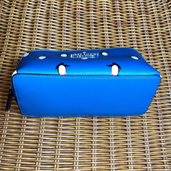 ♠️kate spade Arctic Friends Penguin Cosmetic Case, Blue Multi NWT - Picture 7 of 11